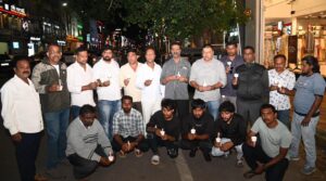 ವಿಮಾನ ಪತನದಲ್ಲಿ ಮೃತಪಟ್ಟ ಪ್ರಯಾಣಿಕರಿಗೆ ಮೈಸೂರಲ್ಲಿ ಸಂತಾಪ