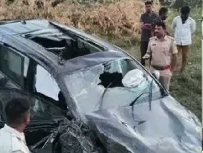 ಅಪಘಾತ: ಬೆಸ್ಕಾಂ ಎಮ್ ಡಿ ಮಹಾಂತೇಶ್ ಬೀಳಗಿ ಸೇರಿ ಮೂವರು ನಿಧನ