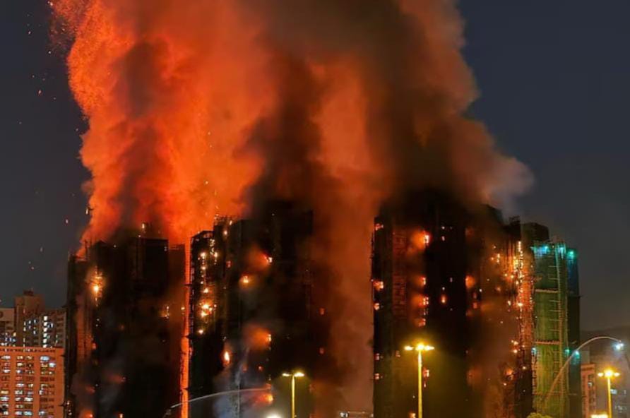 ಹಾಂಗ್ ಕಾಂಗ್‌ನಲ್ಲಿ ಭಾರೀ ಬೆಂಕಿ ಅವಘಡ: 13 ಮಂದಿ ದುರ್ಮರಣ