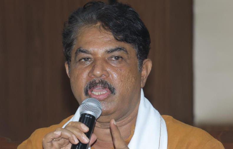 ಬೆಂಗಳೂರಿನಿಂದ ಬೆಳಗಾವಿಗೆ ಬಂದರೂ ಒಳಬೇಗುದಿ ತಣ್ಣಗಾಗಿಲ್ಲ-ಅಶೋಕ್