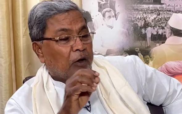 ಮಂಡ್ಯಕ್ಕೆ ಕುಮಾರಸ್ವಾಮಿಯವರ ಕೊಡುಗೆ ಏನು-ಸಿಎಂ ಪ್ರಶ್ನೆ