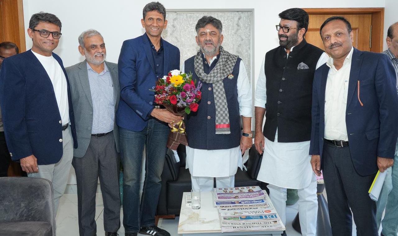 ಡಿ.ಕೆ.ಶಿ ಭೇಟಿಯಾದ ಖ್ಯಾತ ಕ್ರಿಕೆಟಿಗ ವೆಂಕಟೇಶ್ ಪ್ರಸಾದ್