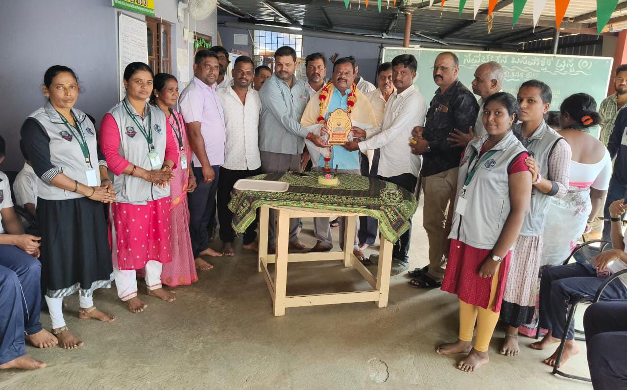 ಎಚ್ ಕೆ ರಾಮು ಜನುಮ ದಿನ:ವಿಶೇಷ ಮಕ್ಕಳಿಗೆ ಹಣ್ಣು ವಿತರಣೆ